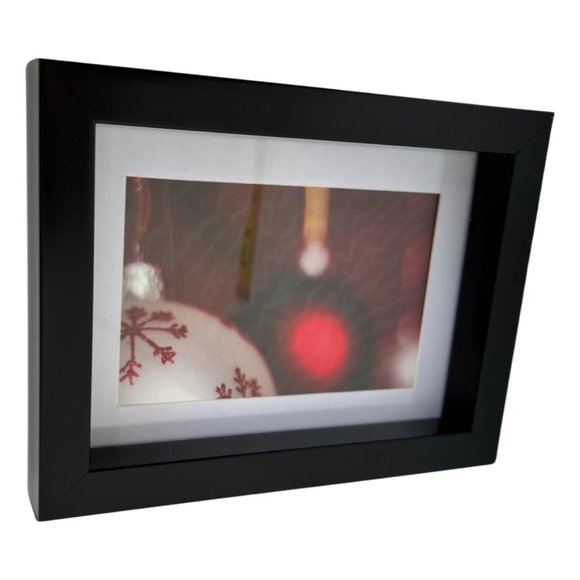 6/$20🌸 Christmas Bauble Print in Black Frame - Picture 2 of 16